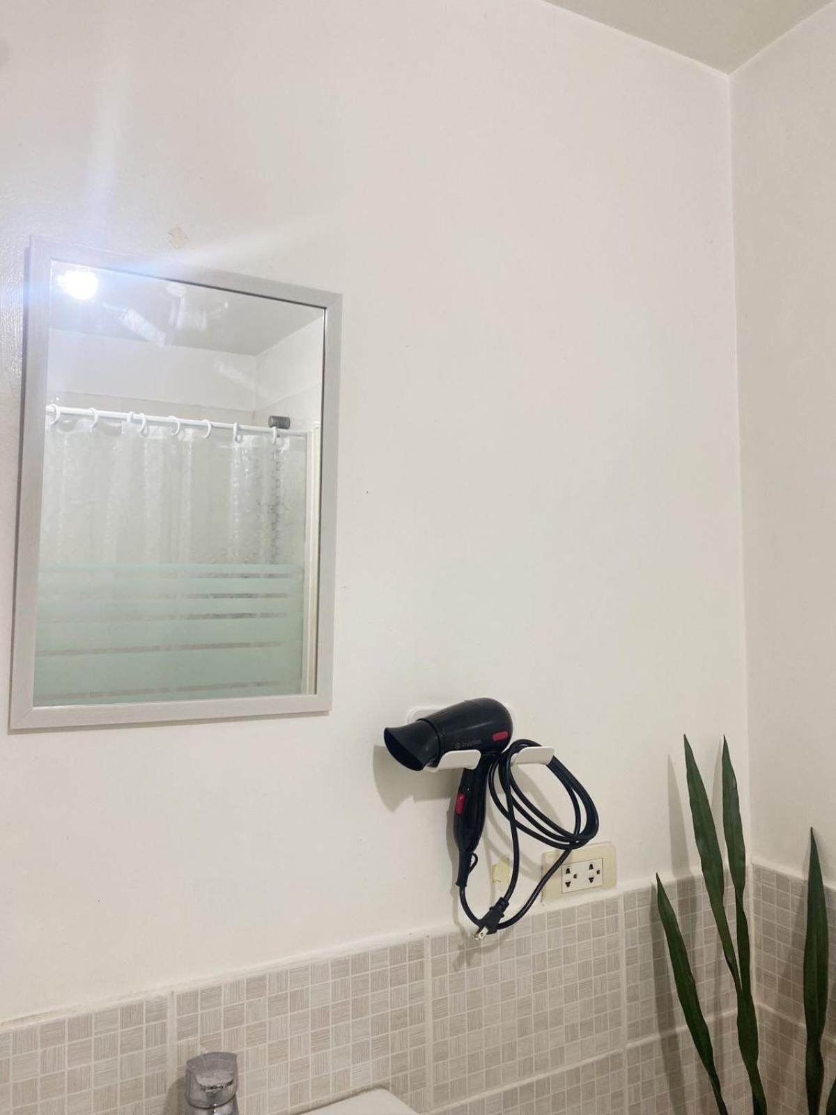 Cozy 2-Bedroom At South Of Market Soma Bgc Near Sm Aura, Market! Market! & Bonifacio High Street Тагиг Экстерьер фото