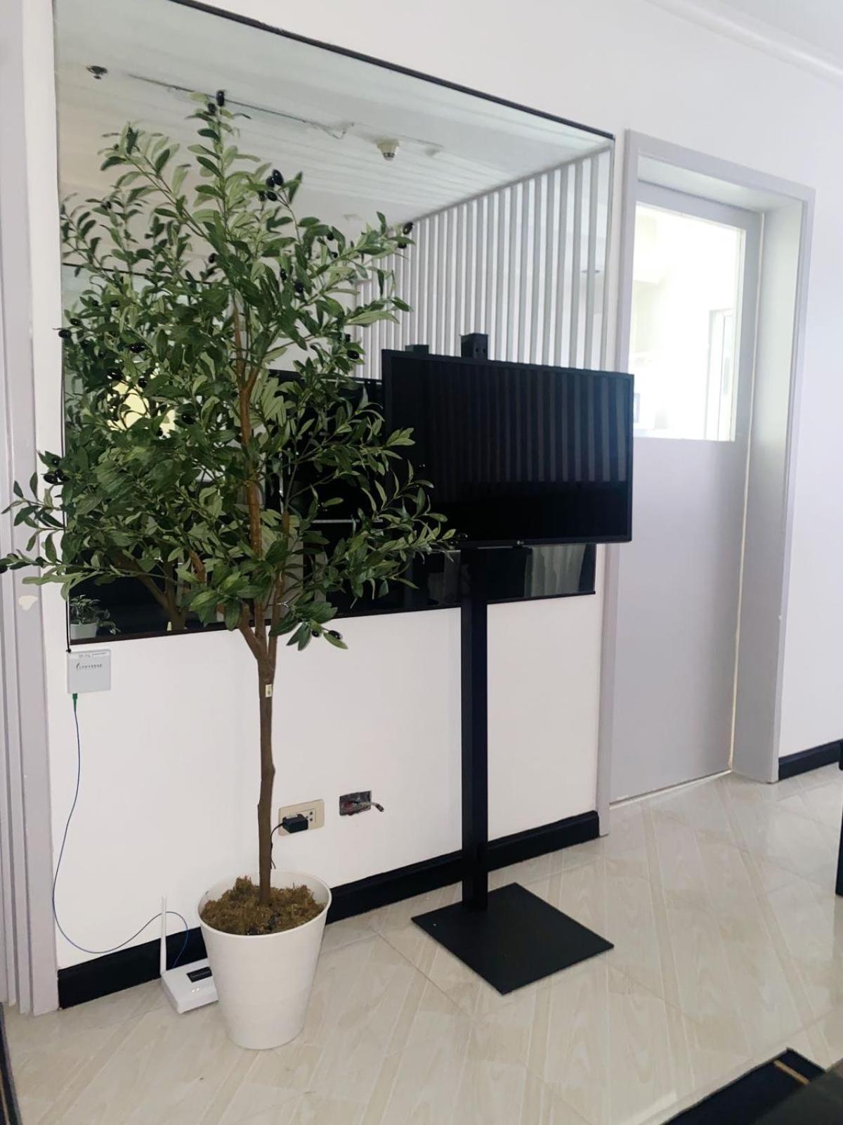 Cozy 2-Bedroom At South Of Market Soma Bgc Near Sm Aura, Market! Market! & Bonifacio High Street Тагиг Экстерьер фото