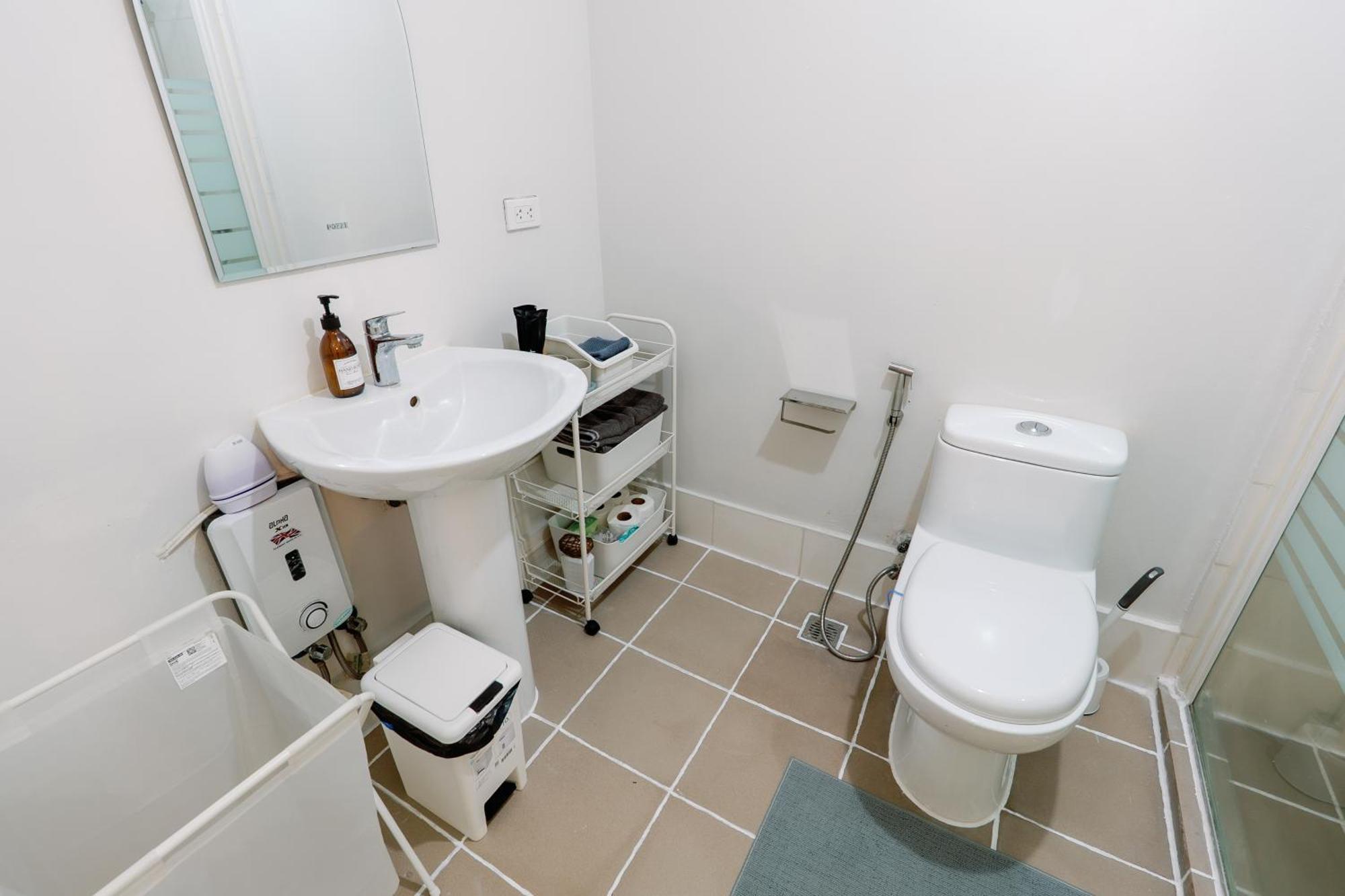 Cozy 2-Bedroom At South Of Market Soma Bgc Near Sm Aura, Market! Market! & Bonifacio High Street Тагиг Экстерьер фото